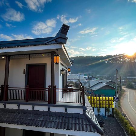 Longlai Kezhan Ban Rak Thai Exterior foto