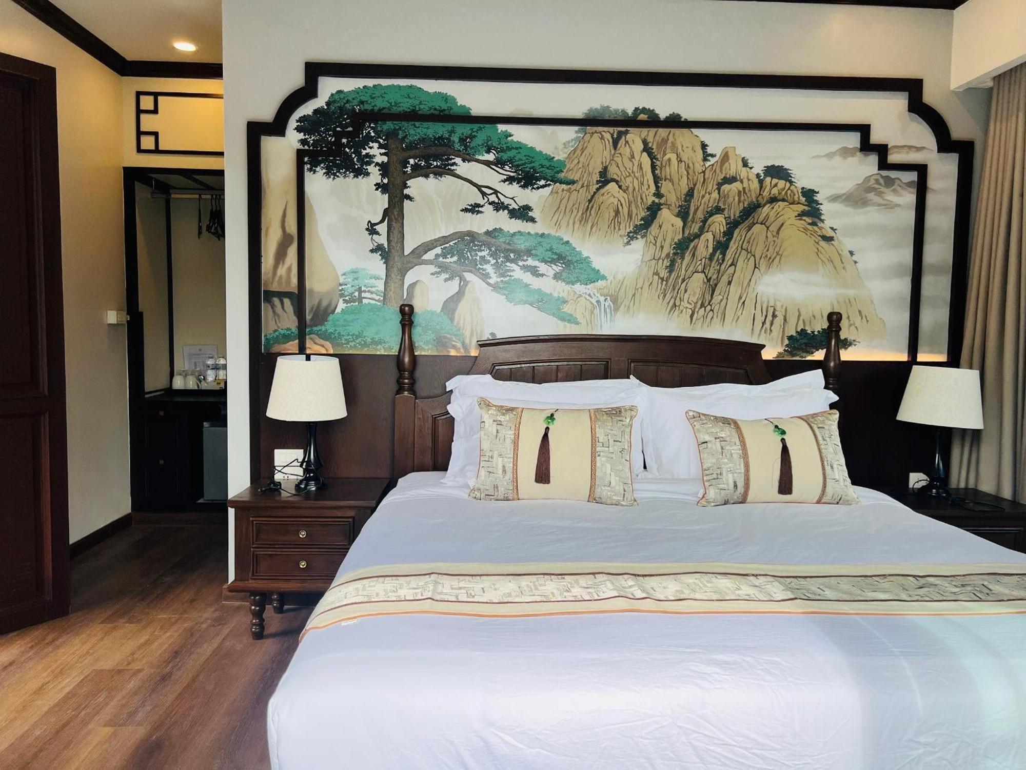 Longlai Kezhan Ban Rak Thai Exterior foto