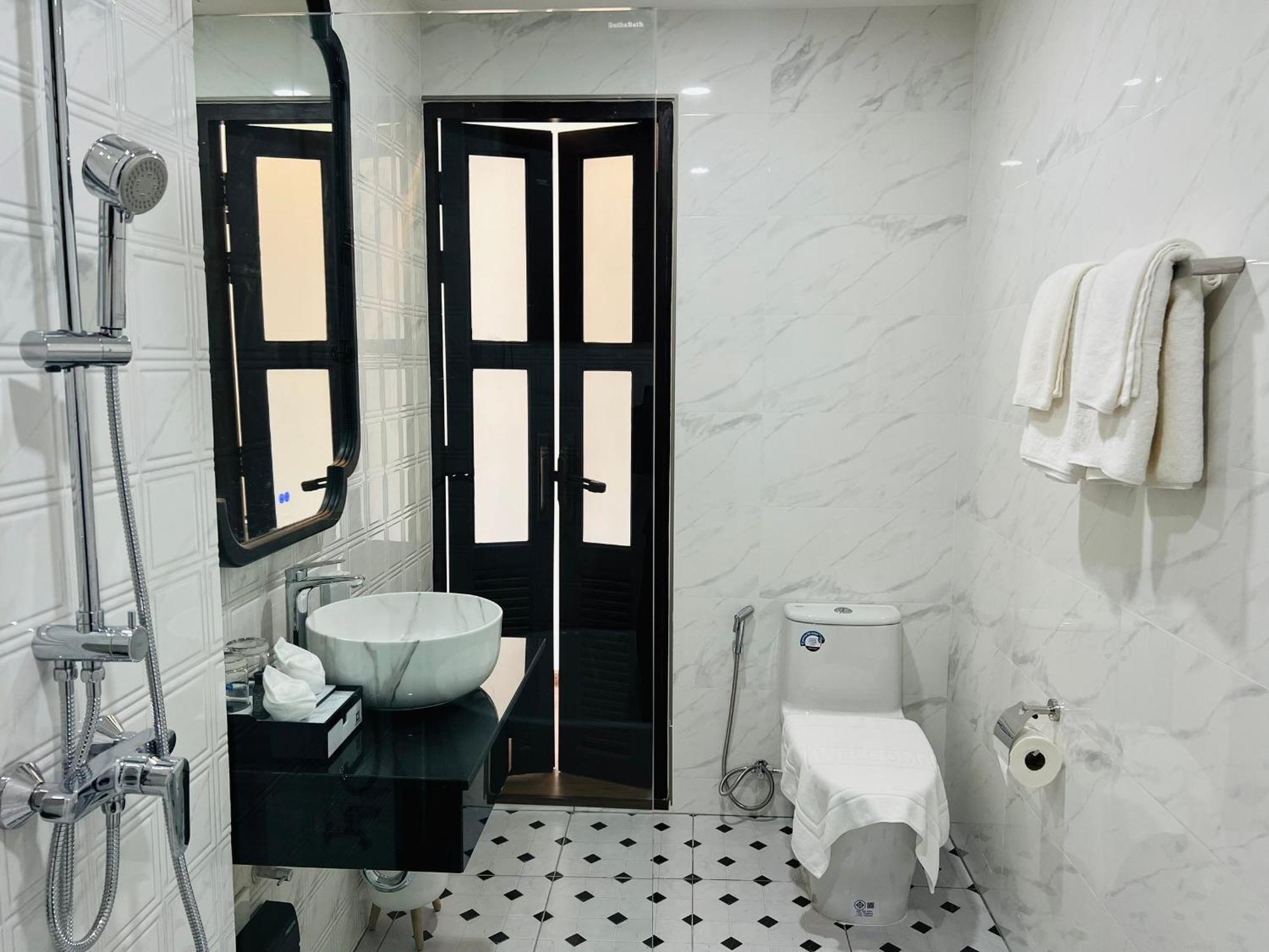 Longlai Kezhan Ban Rak Thai Exterior foto
